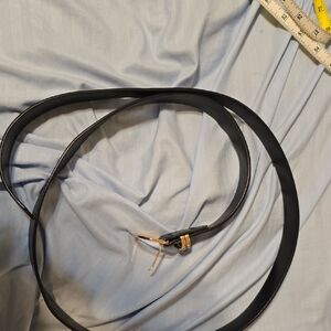 Source Unknown Black Leather Belt with Small Gold Buckle